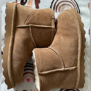 Bearpaw Alyssa ankle boots Size 8.5
